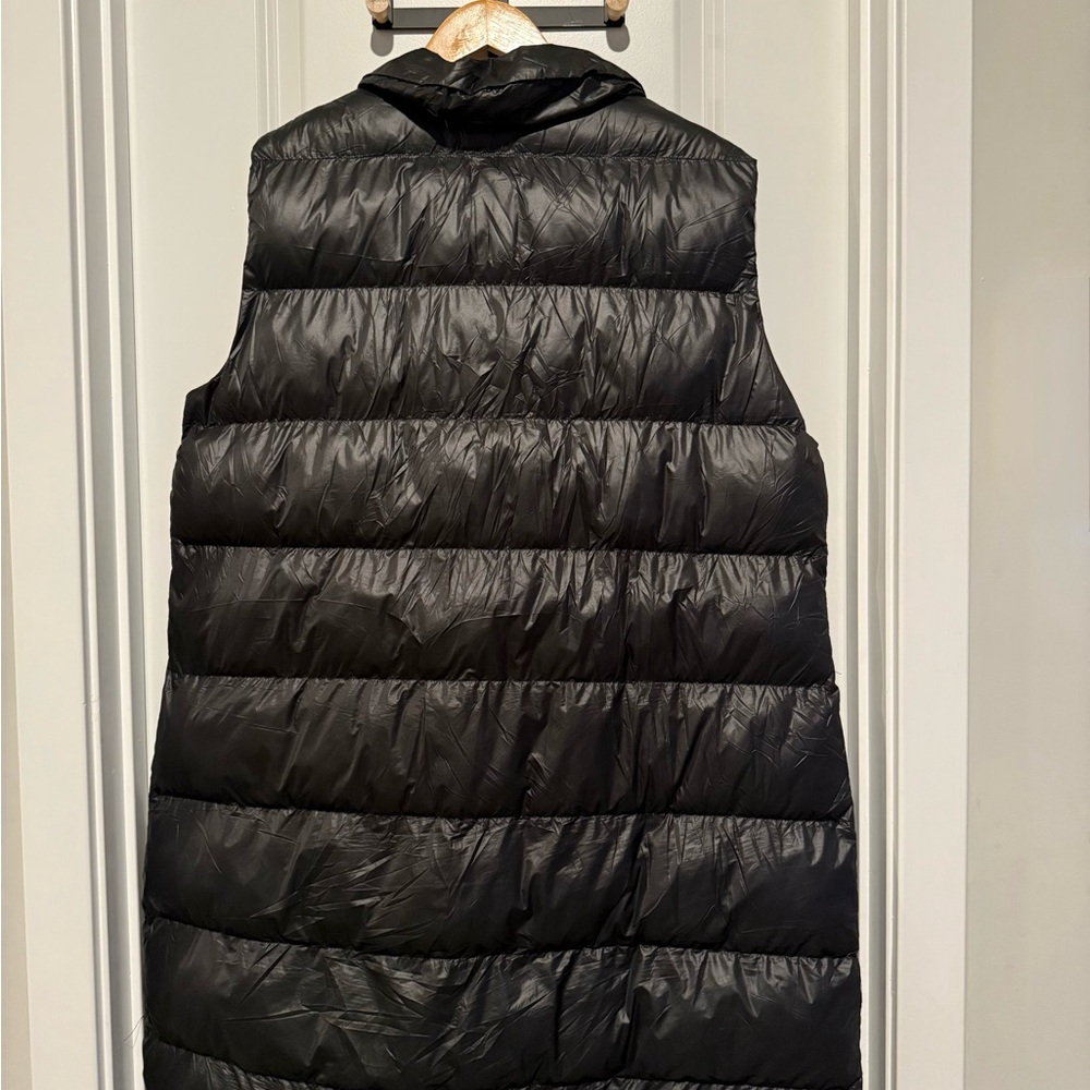 Elegant Black Quilted Vest - Picture 3 of 4